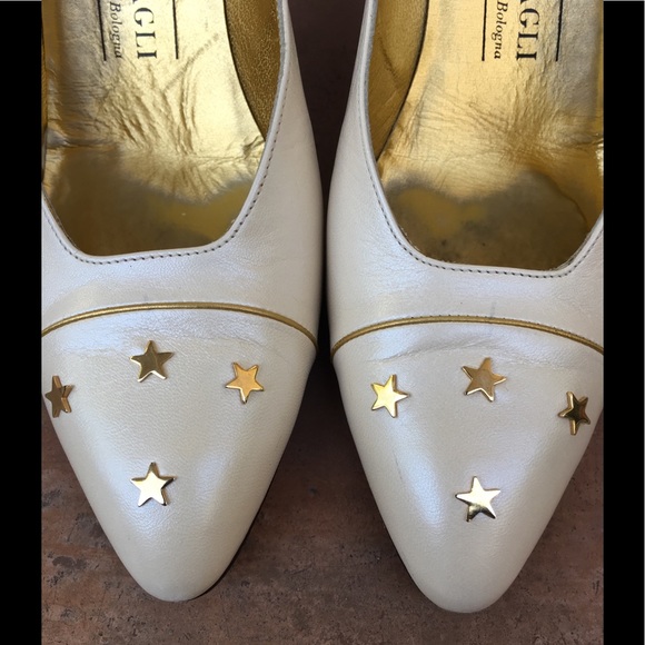 SALE 💃🏻VINTAGE BRUNO MAGLI IVORY LEATHER HEELS 7 - Picture 2 of 8